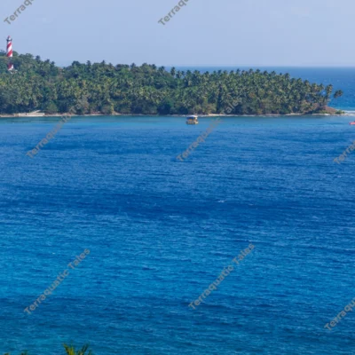 red-and-white-striped-lighthouse-on-tropical-island-in-andaman-sea