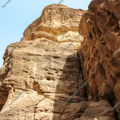 towering-sandstone-rock-formations-petra