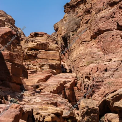 sandstone-staircase-mountain-petra