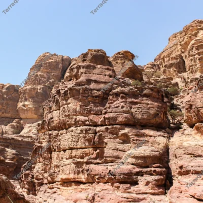 stratified-sandstone-cliffs-petra