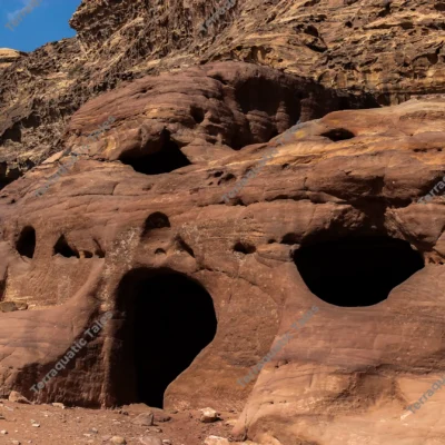 weathered-sandstone-cave-petra