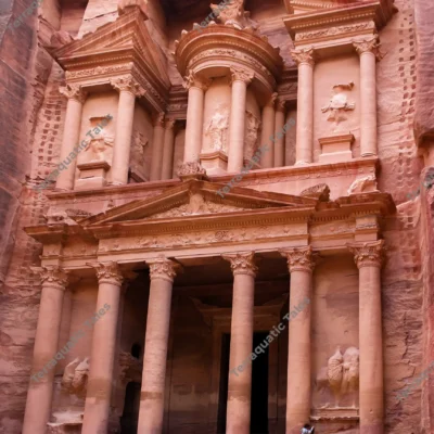 facade-treasury-al-khazneh-petra