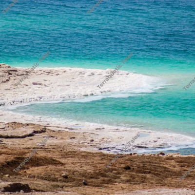 salt-deposits-turquoise-deadsea