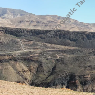 wadi-mujib-canyons-arid-plateau