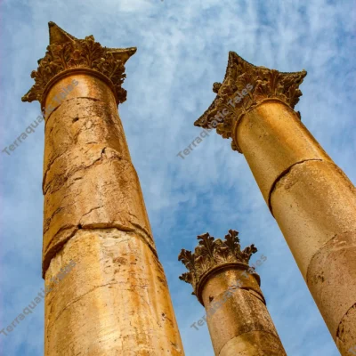 roman-columns-corinthian-capitals