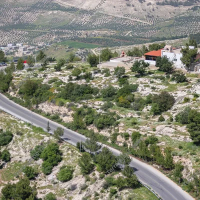 winding-road-agricultural-valleys