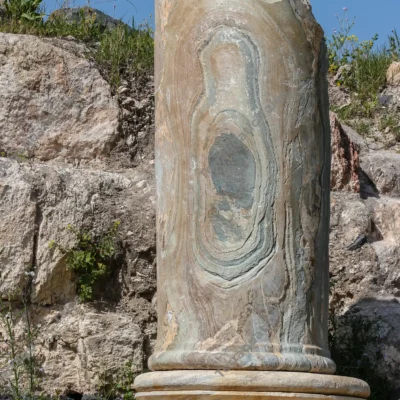 weathered-column-patterns-gadara