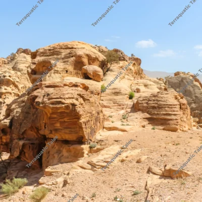 sunlit-sandstone-rock-formations-and-mountain-vista-in-petra