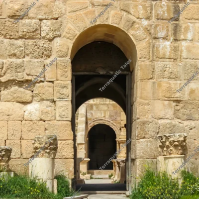 arched-stone-doorway-jerash