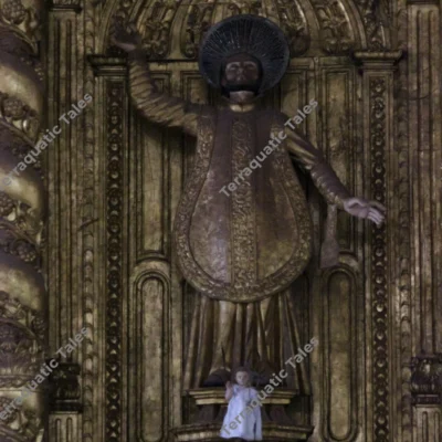 golden-statue-of-st-francis-xavier-in-old-goa
