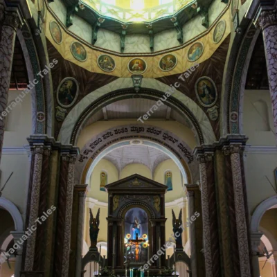 interior-altar-dome-basilica
