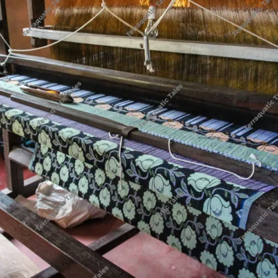 traditional-handloom-weaving-fabric