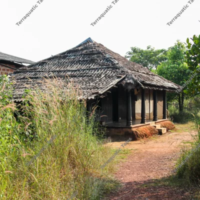 traditional-thatched-roof-house